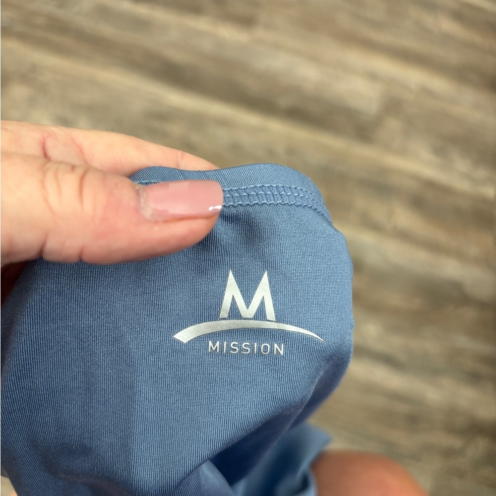 Mission Lightweight HydroActive neck gaiter. Slate Blue - Picture 4 of 4